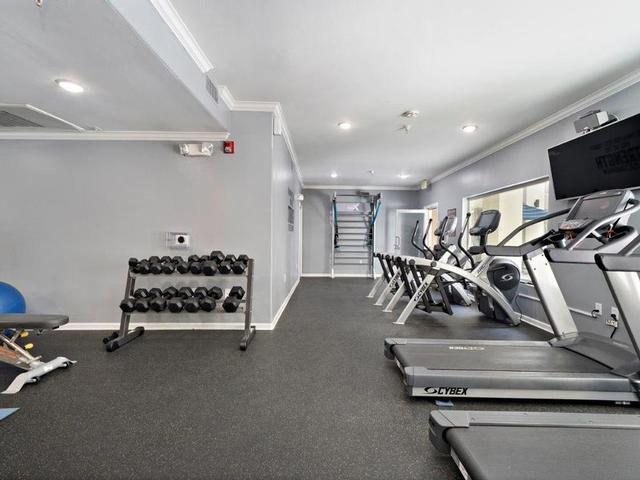 Avenue 5 Residential