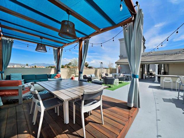 Avenue 5 Residential