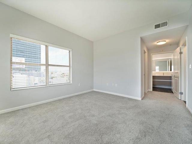 Avenue 5 Residential