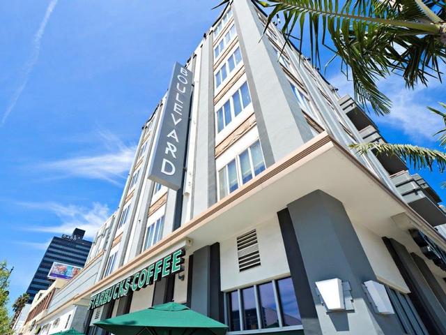 Avenue 5 Residential