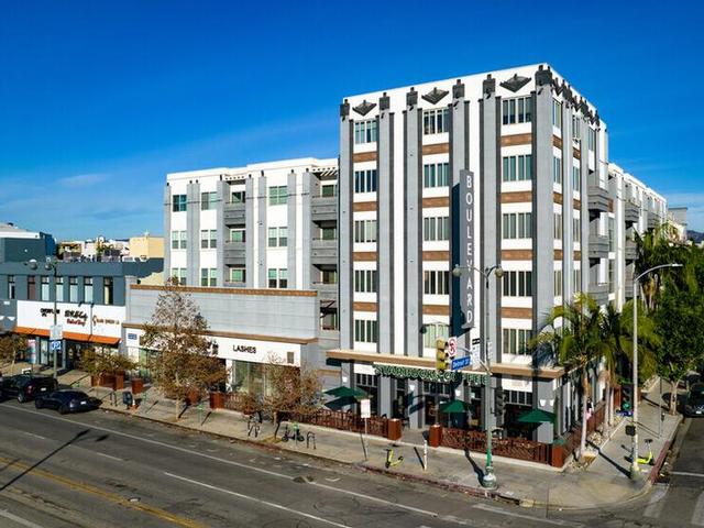 Avenue 5 Residential