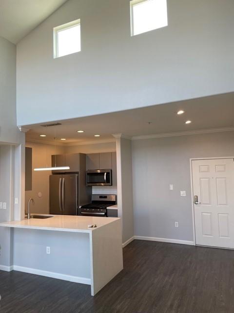Avenue 5 Residential