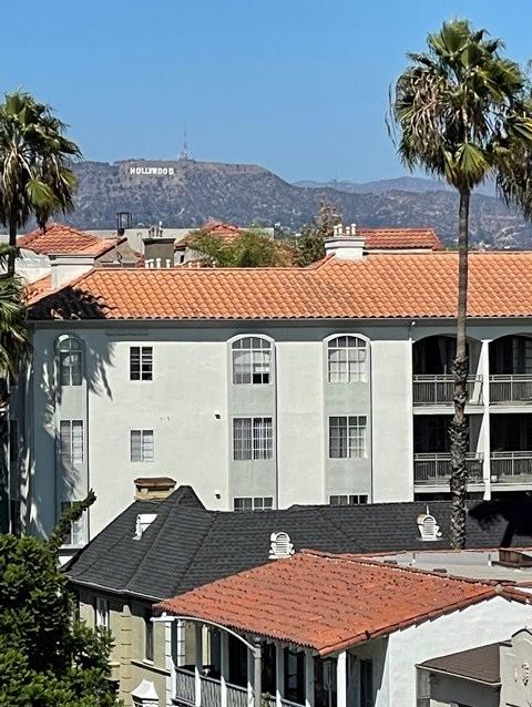 Avenue 5 Residential