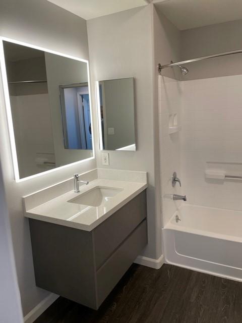 Avenue 5 Residential