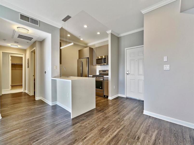 Avenue 5 Residential