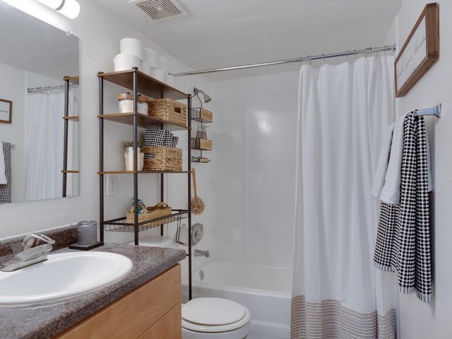 Property Tour Photo 6