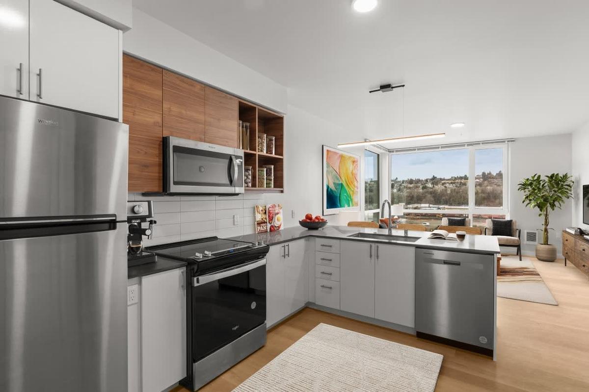 Avenue 5 Residential