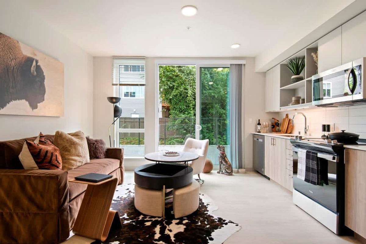 Avenue 5 Residential