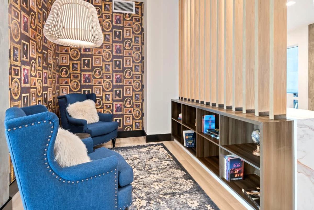 Avenue 5 Residential