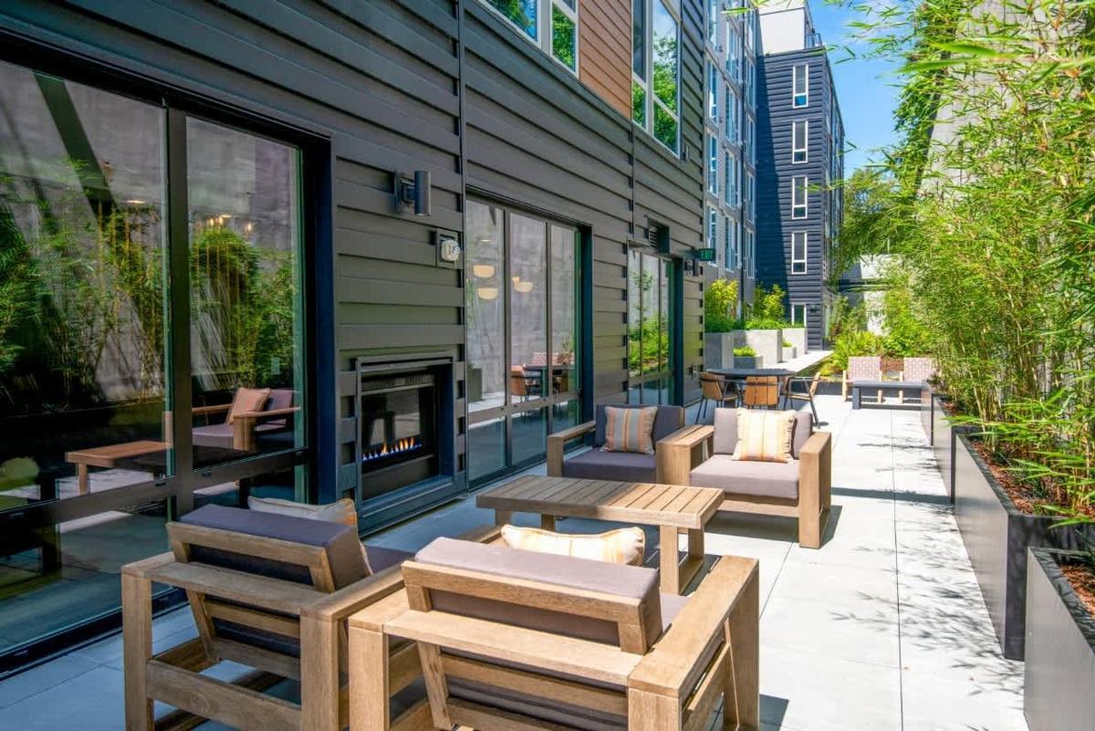 Avenue 5 Residential