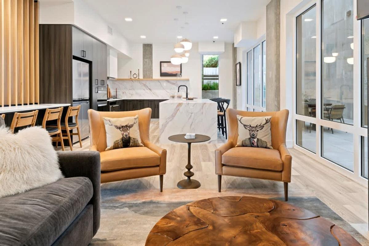 Avenue 5 Residential