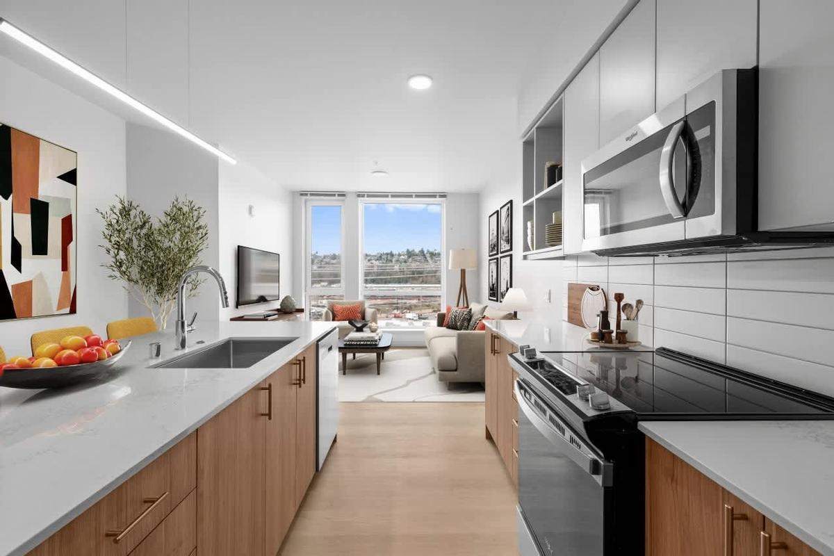Avenue 5 Residential