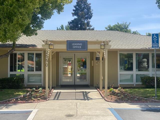 Lion Villas Main Image