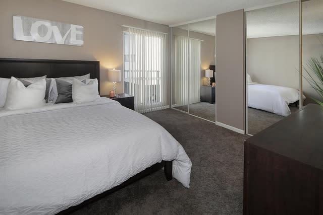 Avenue 5 Residential