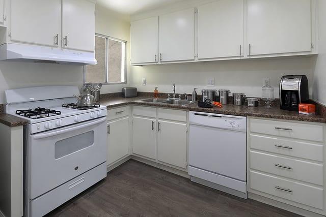 Avenue 5 Residential