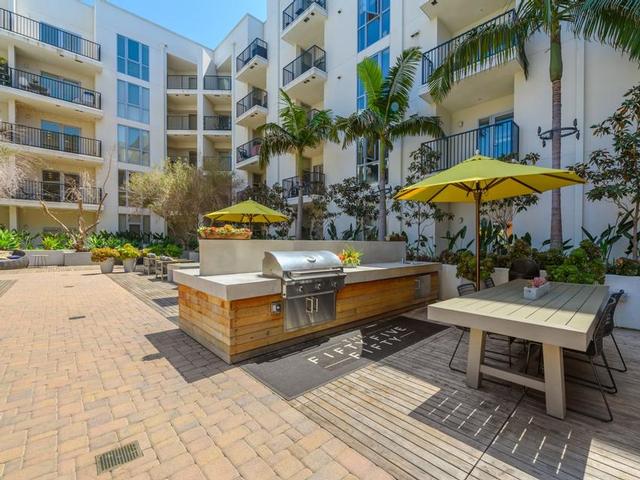 Avenue 5 Residential