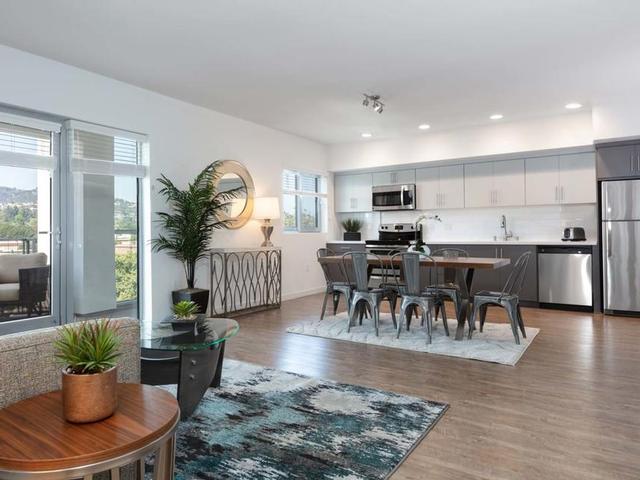 Avenue 5 Residential