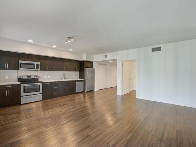 Avenue 5 Residential
