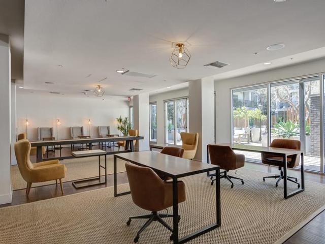 Avenue 5 Residential