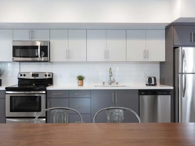 Avenue 5 Residential