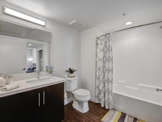 Avenue 5 Residential