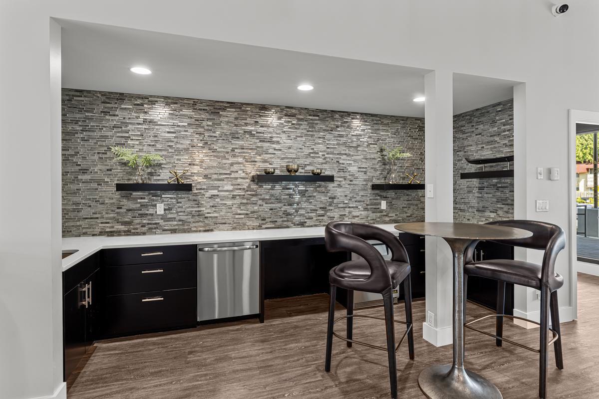 Avenue 5 Residential