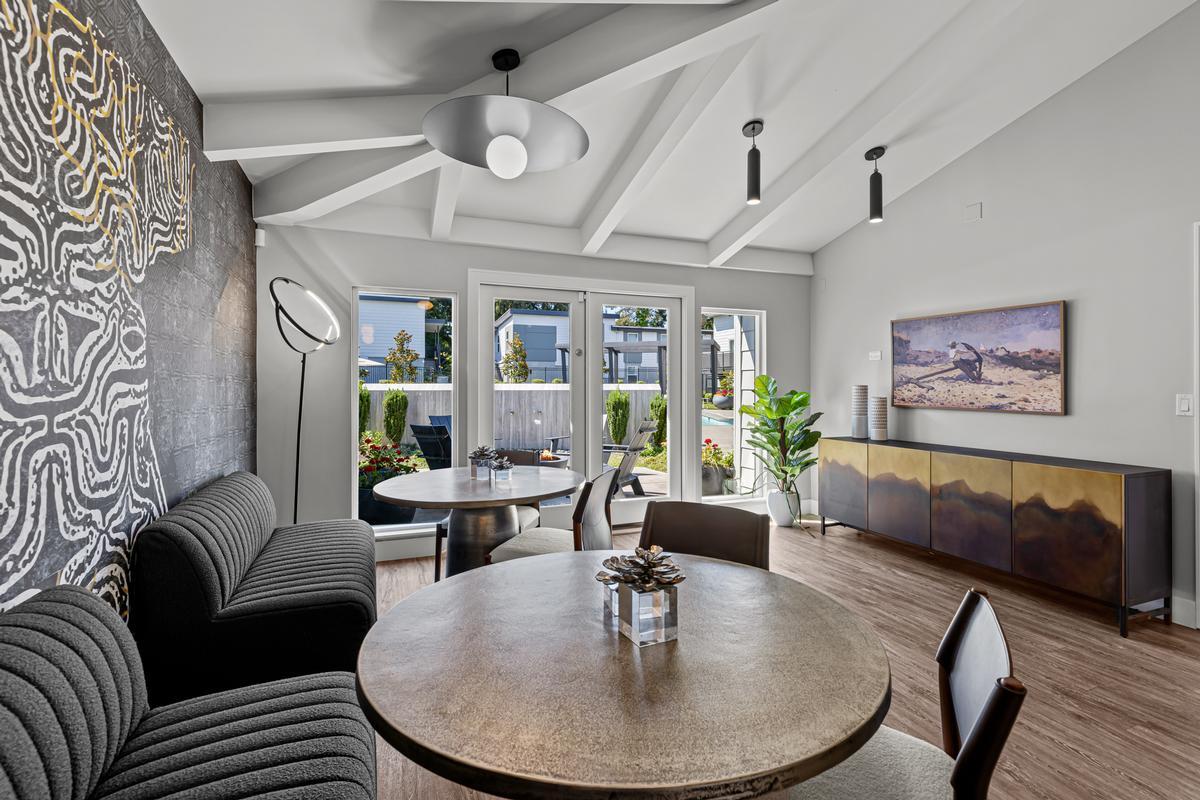 Avenue 5 Residential