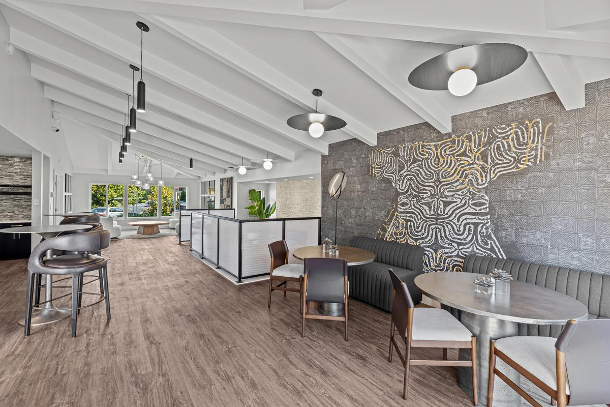 Avenue 5 Residential