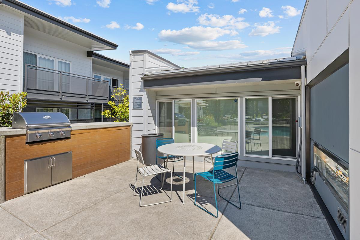Avenue 5 Residential