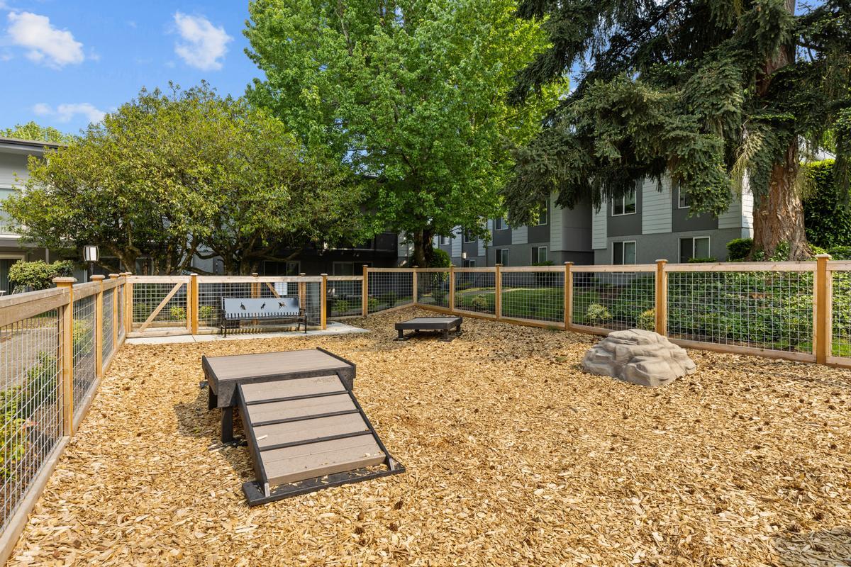 Avenue 5 Residential