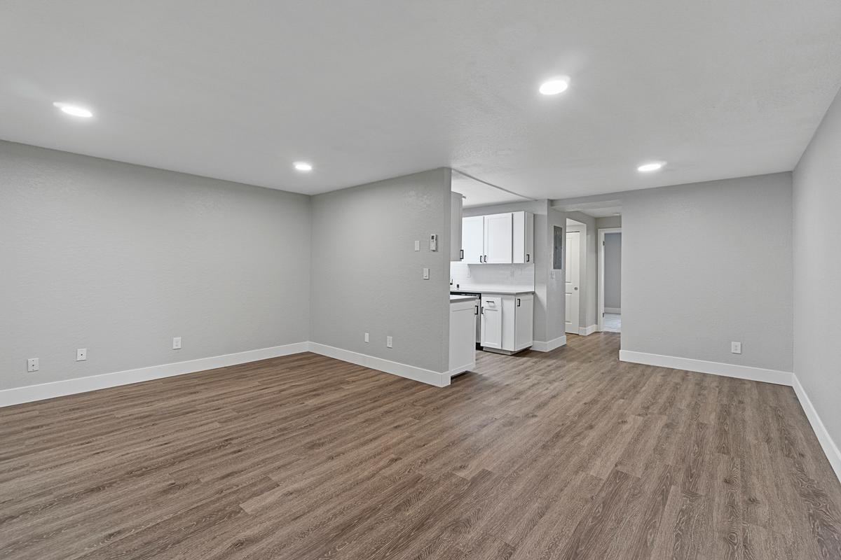 Avenue 5 Residential
