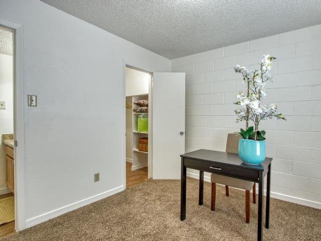 Property Tour Photo 22