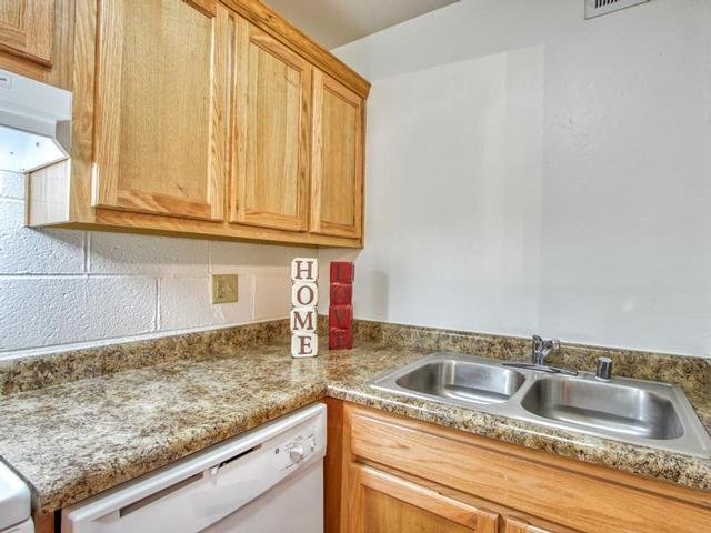 Property Tour Photo 14