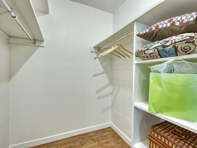 Property Tour Photo 13