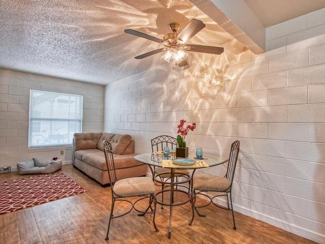Property Tour Photo 28