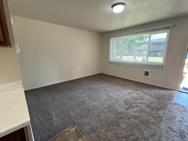 Property Tour Photo 31