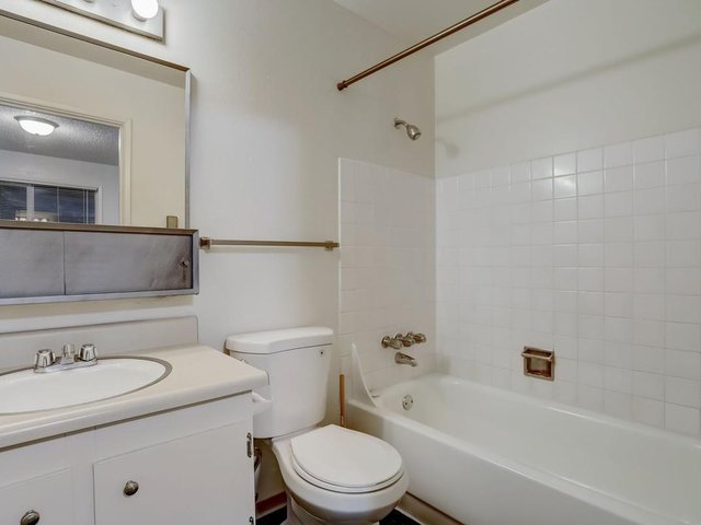 Property Tour Photo 11