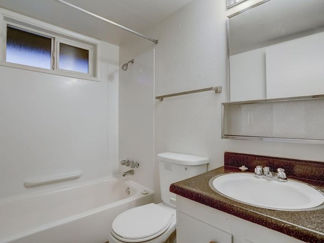 Property Tour Photo 24