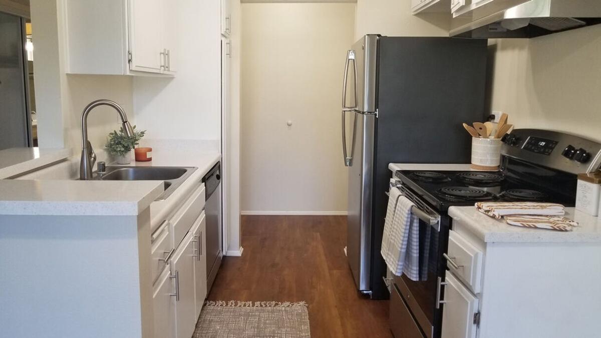 Avenue 5 Residential
