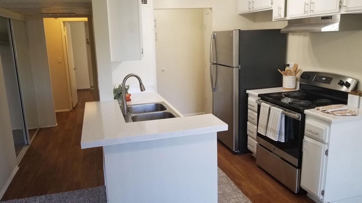 Avenue 5 Residential