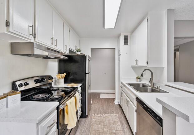 Avenue 5 Residential