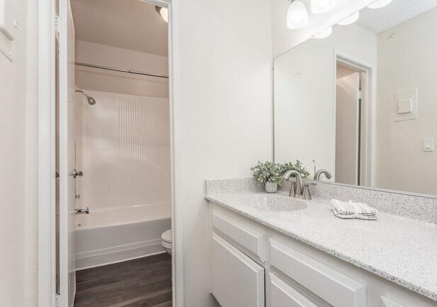 Avenue 5 Residential
