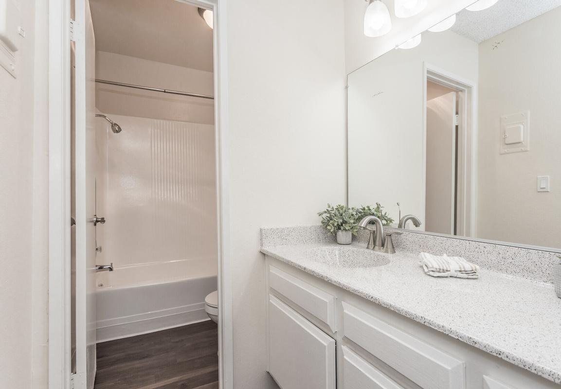 Avenue 5 Residential